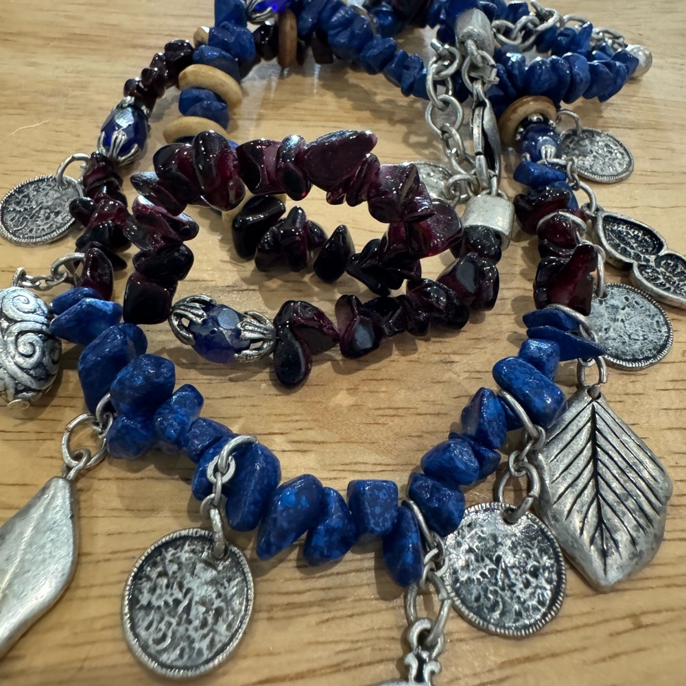 CHICO’S lapis and garnet necklace
